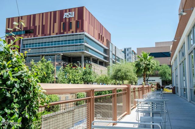934A W Parkway Boulevard, Tempe, AZ 85281