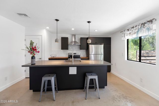 934A W Parkway Boulevard, Tempe, AZ 85281