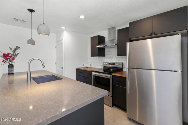 934A W Parkway Boulevard, Tempe, AZ 85281