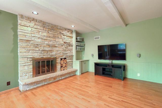 N54W30819 Windwood DRIVE, Hartland, WI 53029