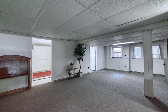N54W30819 Windwood DRIVE, Hartland, WI 53029