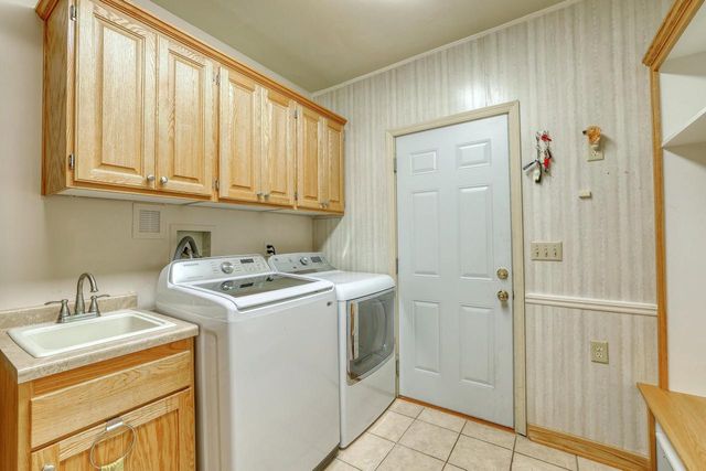 N54W30819 Windwood DRIVE, Hartland, WI 53029