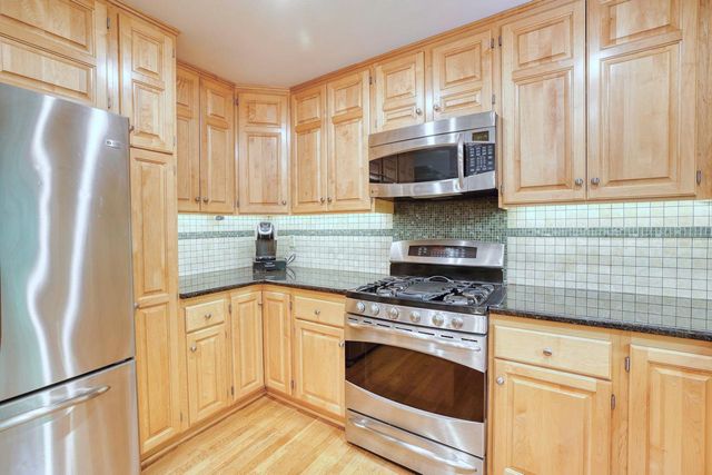 N54W30819 Windwood DRIVE, Hartland, WI 53029
