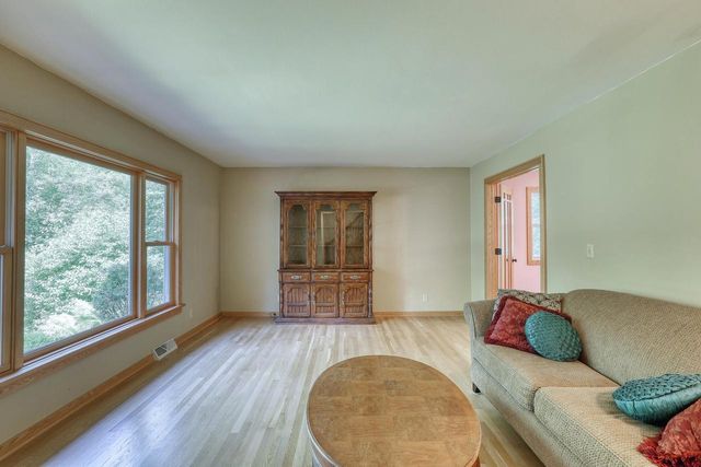 N54W30819 Windwood DRIVE, Hartland, WI 53029