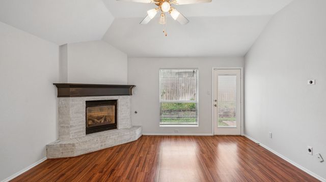 6624 Chalk River Drive, Fort Worth, TX 76179