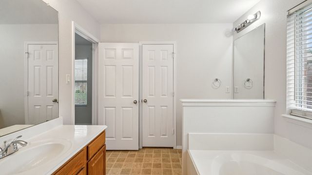 6624 Chalk River Drive, Fort Worth, TX 76179