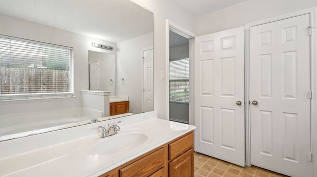 6624 Chalk River Drive, Fort Worth, TX 76179