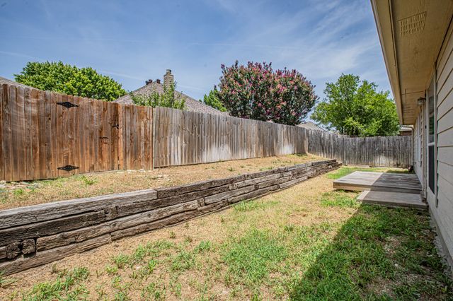 6624 Chalk River Drive, Fort Worth, TX 76179