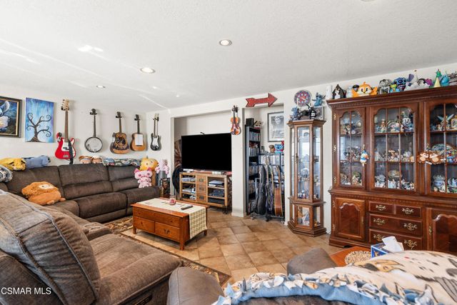 1559 Buckskin Avenue, Simi Valley, CA 93065