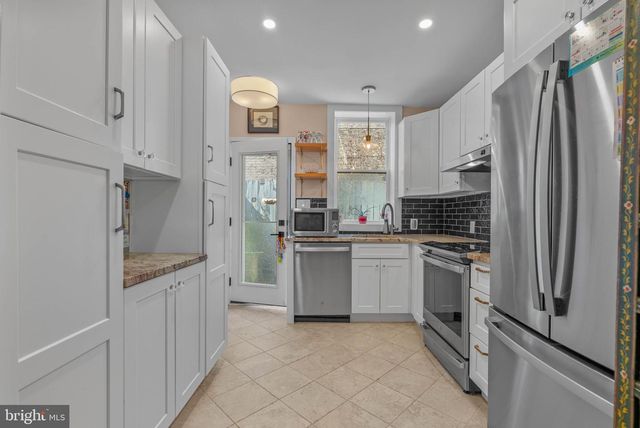 1046 S DORRANCE ST, Philadelphia, PA 19146