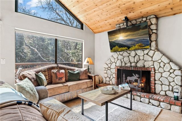 791 Virginia Court, Lake Arrowhead, CA 92352