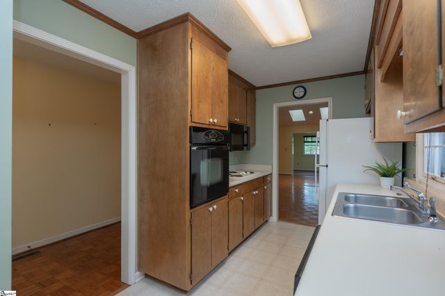 406 Swansgate Place, Greenville, SC 29605