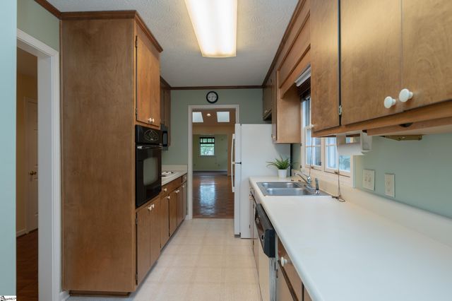 406 Swansgate Place, Greenville, SC 29605