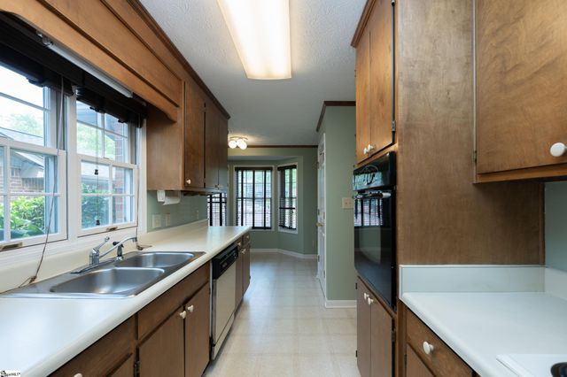 406 Swansgate Place, Greenville, SC 29605