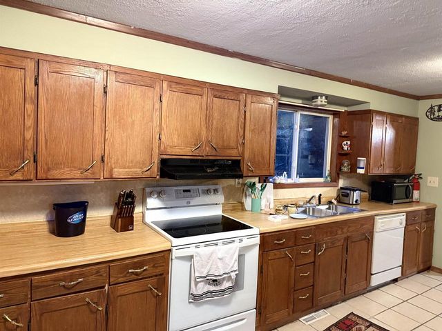 150 W 2nd St, Glidden, WI 54527