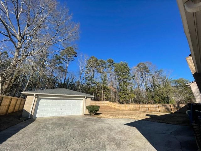 3845 Pebble Beach Drive, Atlanta, GA 30349