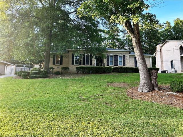 3845 Pebble Beach Drive, Atlanta, GA 30349