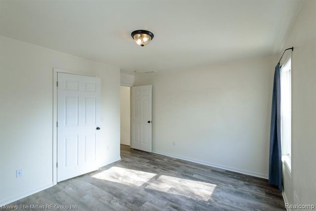 7373 Valley Drive, Brighton, MI 48116