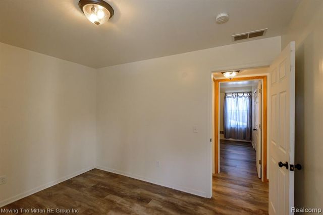 7373 Valley Drive, Brighton, MI 48116