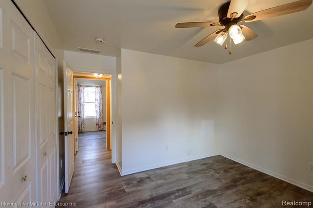 7373 Valley Drive, Brighton, MI 48116