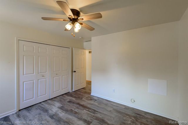 7373 Valley Drive, Brighton, MI 48116