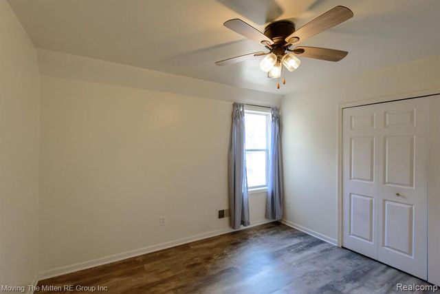 7373 Valley Drive, Brighton, MI 48116