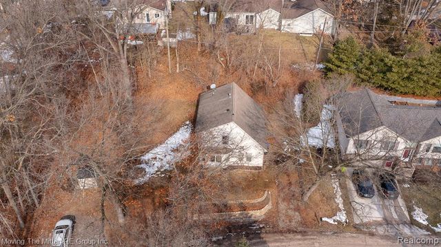 7373 Valley Drive, Brighton, MI 48116