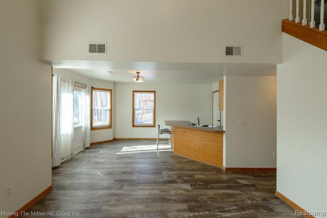 7373 Valley Drive, Brighton, MI 48116