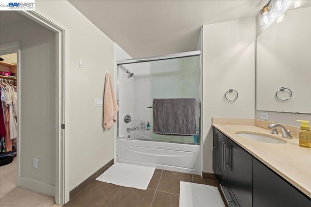 88 E San Fernando St 303, San Jose, CA 95113