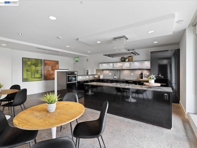 88 E San Fernando St 303, San Jose, CA 95113