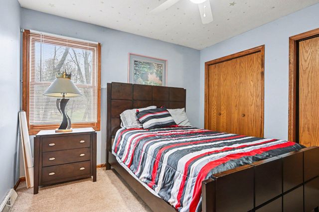 5790 Sandy Cove Drive, Kalamazoo, MI 49048