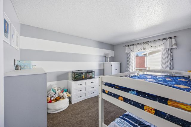 5512 18th Street S, Fargo, ND 58104