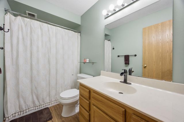 5512 18th Street S, Fargo, ND 58104