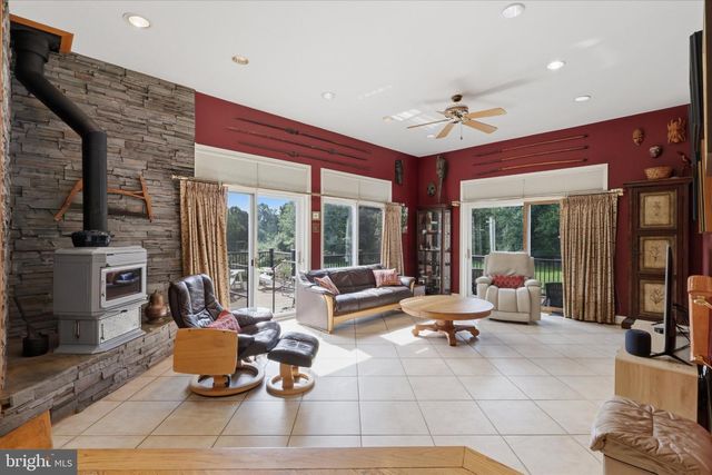 2545 MULLINIX MILL RD, Mount Airy, MD 21771
