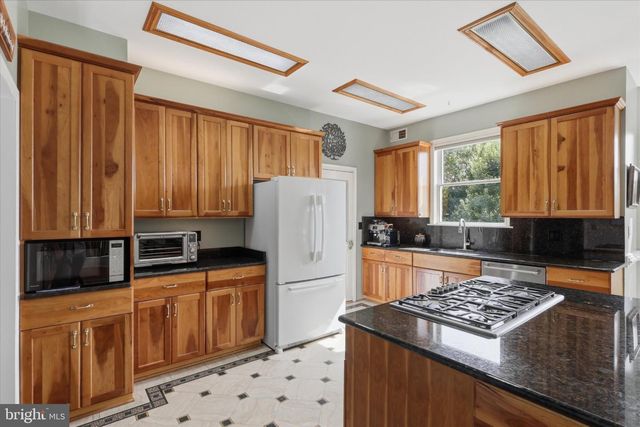2545 MULLINIX MILL RD, Mount Airy, MD 21771