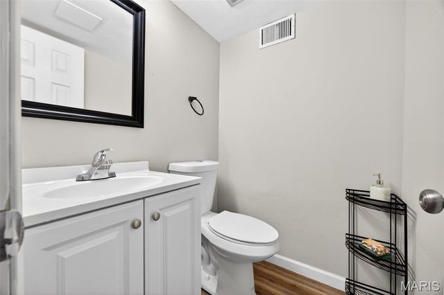 111 Julie Lane, St Peters, MO 63376