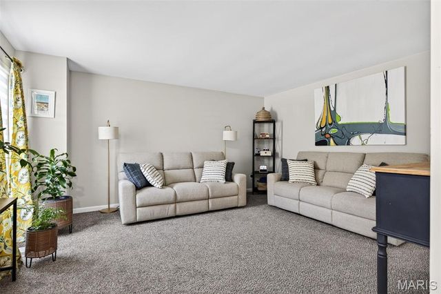 111 Julie Lane, St Peters, MO 63376
