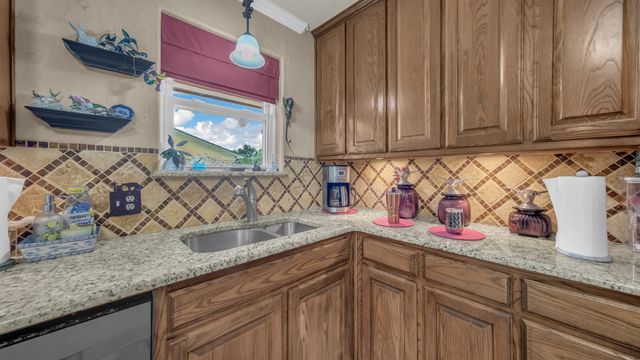412 Douglas Street, Burleson, TX 76028