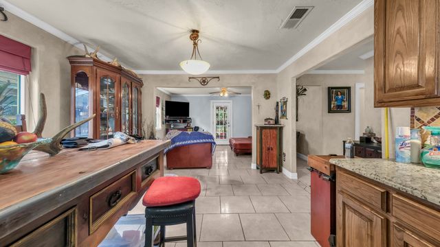 412 Douglas Street, Burleson, TX 76028