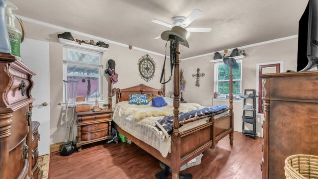 412 Douglas Street, Burleson, TX 76028