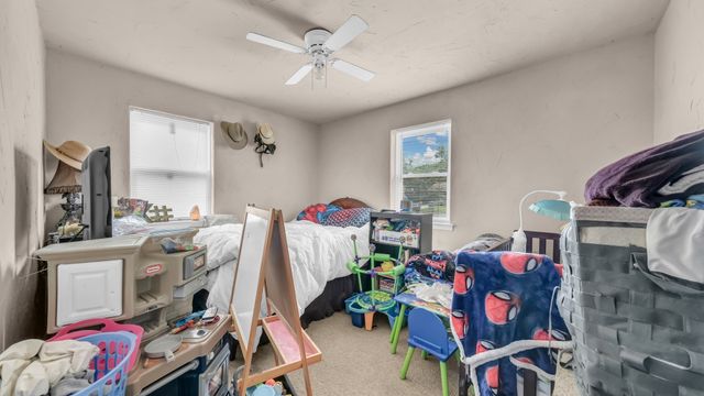 412 Douglas Street, Burleson, TX 76028