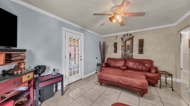 412 Douglas Street, Burleson, TX 76028