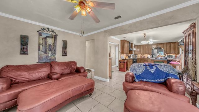 412 Douglas Street, Burleson, TX 76028