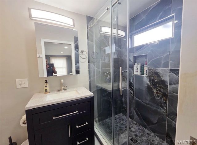 7 Lindbergh Court, Cheektowaga, NY 14225