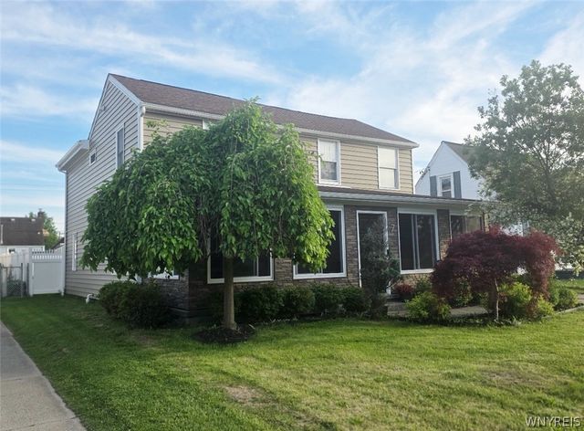 7 Lindbergh Court, Cheektowaga, NY 14225