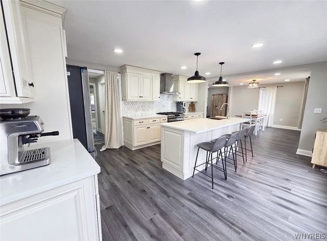 7 Lindbergh Court, Cheektowaga, NY 14225