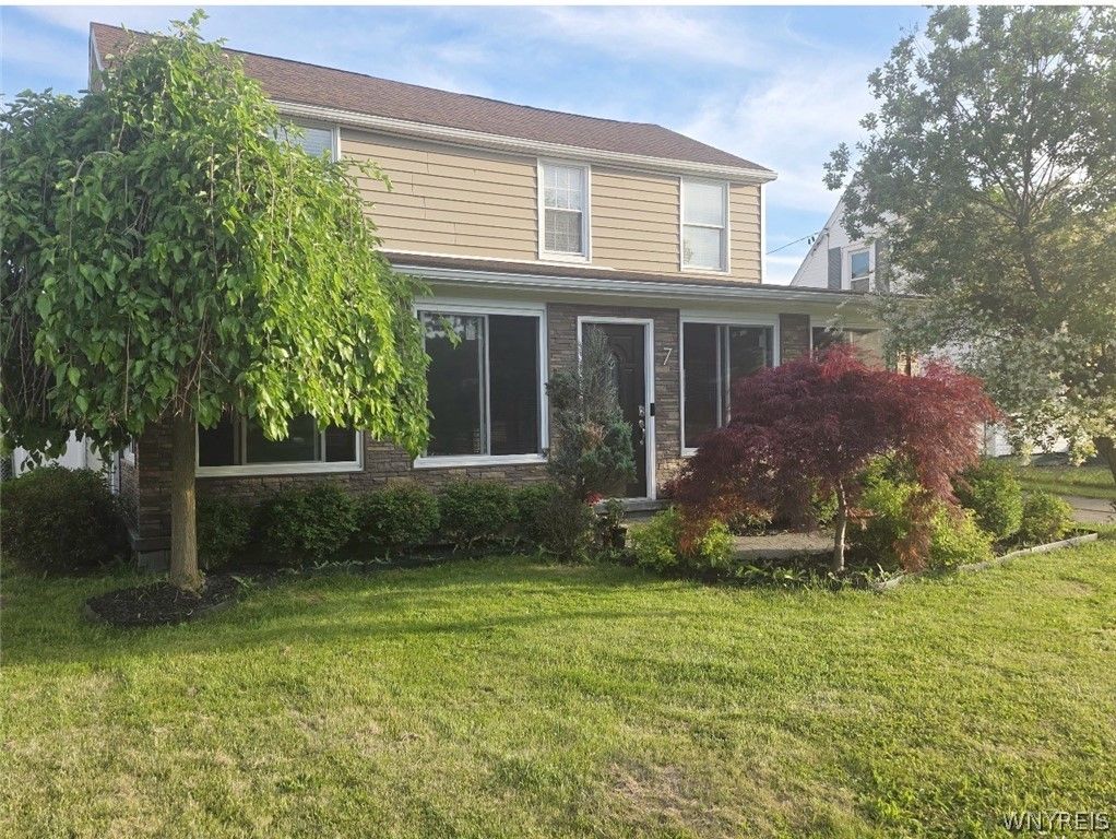 7 Lindbergh Court, Cheektowaga, NY 14225