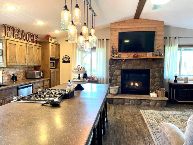 18903 Eagle Rock Point Road, Eagle Rock, MO 65641