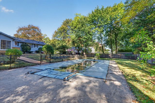316 Old Westford Rd, Chelmsford, MA 01824