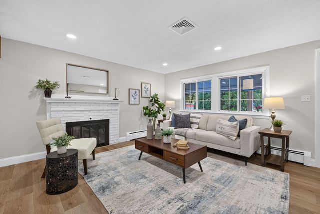 316 Old Westford Rd, Chelmsford, MA 01824